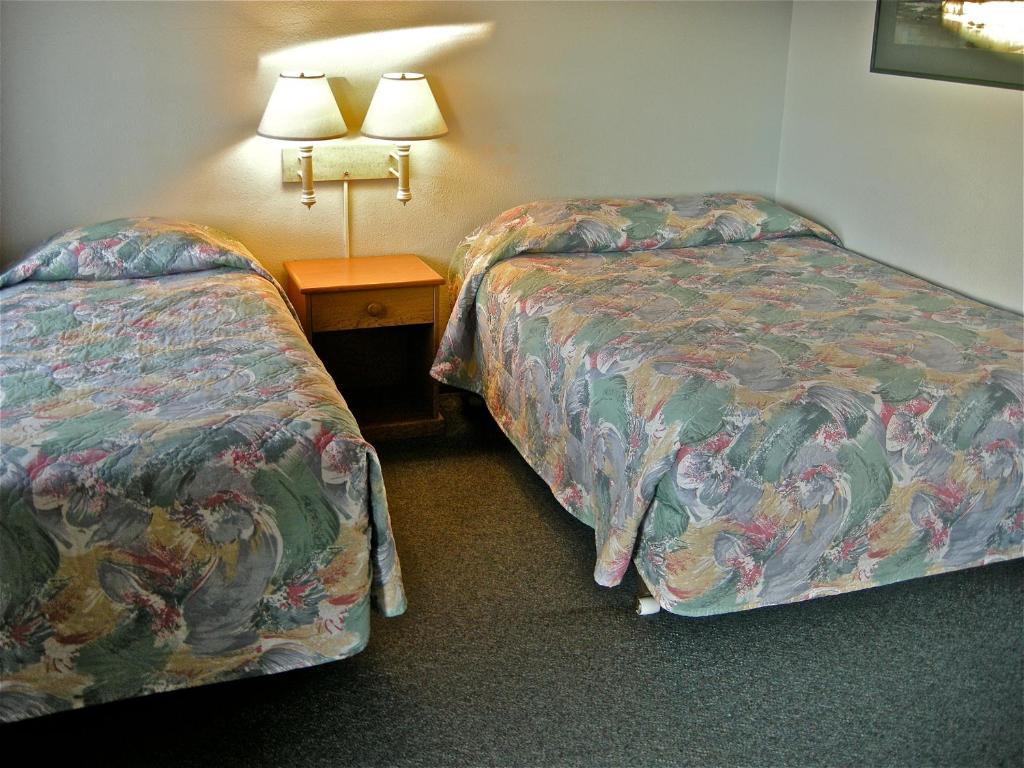 Azalea Lodge Gold Beach Bagian luar foto